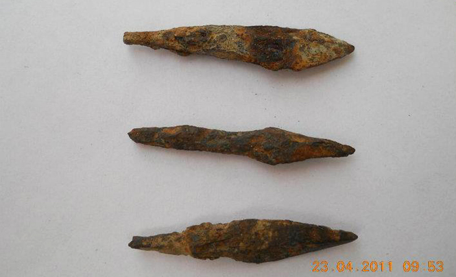 Ancient iron arrowheads of Hastinapur. Mahabharata seems so close to us..... maybe they were used by some relatives of the Pandavas.