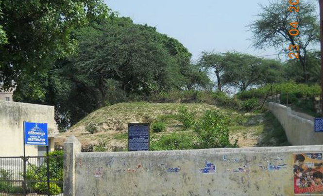 The mound at Hastinapur. Under it is burried more then 5000 years of Indian history. The only scientific exploration was done in 1952.